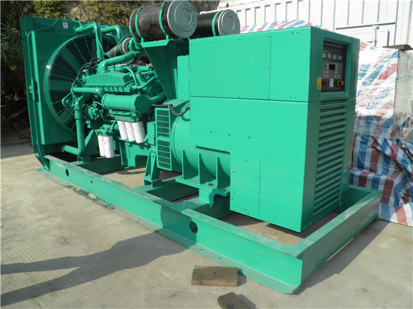 高州发电车出租-柴油发电机组在使用的过程中应该做好哪些防护工作