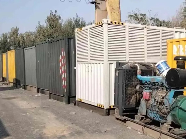 高州200KW柴油发电机机组每小时油耗是多少？